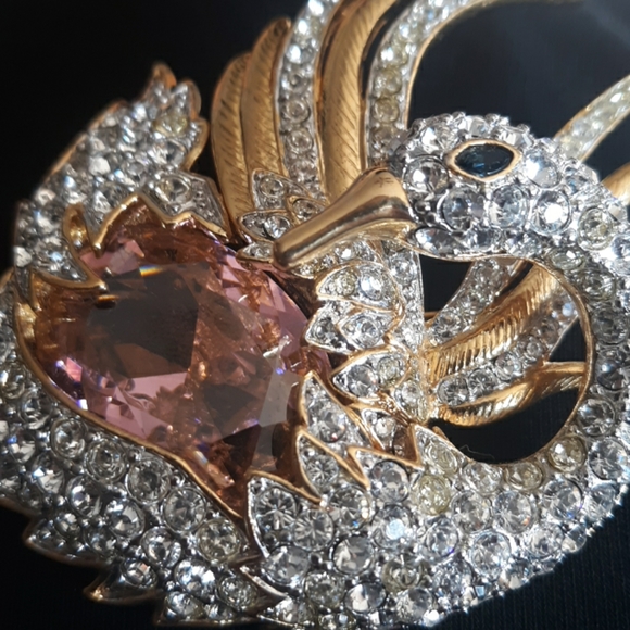 Pink superb swan pin by nolan miller - Picture 3 of 5